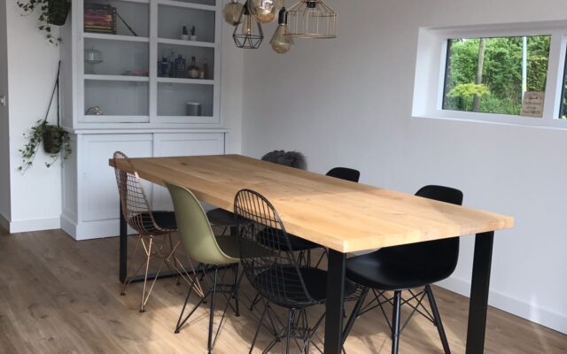 Eiken houten tafel